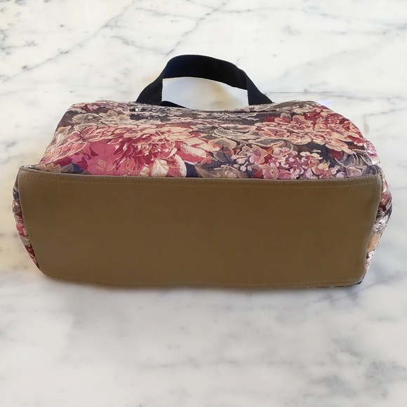 NWOT. Multicolor Floral Fabric Three Layers Shoulder Bag. - Picture 4 of 4